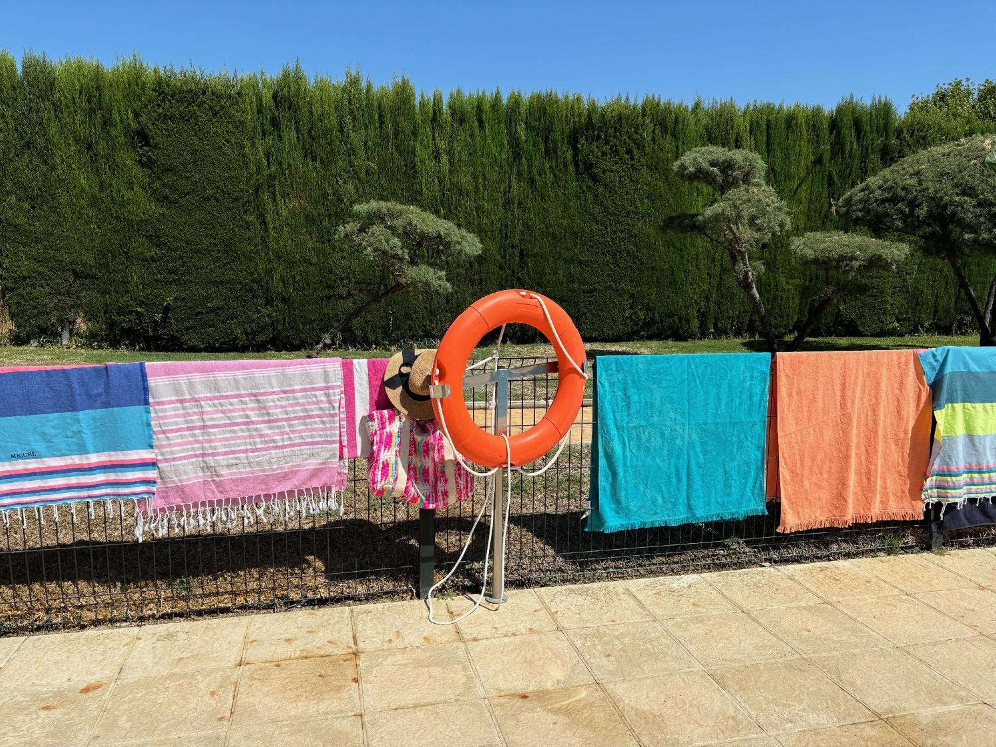 Casa En Ruta De La Plata Con Piscina Comunitaria Βίλα Guillena Εξωτερικό φωτογραφία